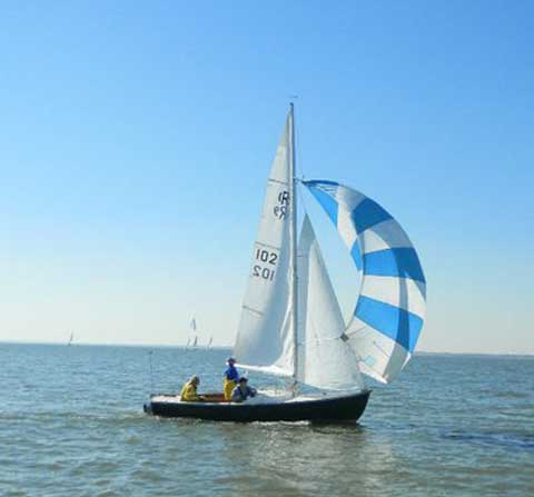 sailboatdata rhodes 19